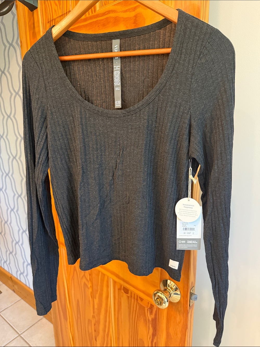NWT Vuori Women's Ribbed Scoop Neck Long Sleeve Top - Charcoal